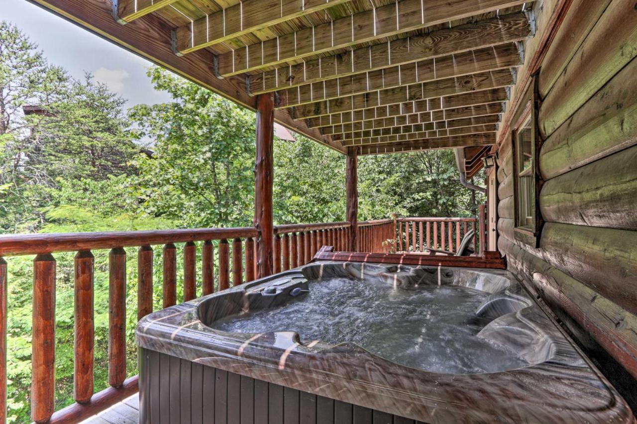 Pigeon Forge Getaway With Covered Patio And Hot Tub! Buitenkant foto