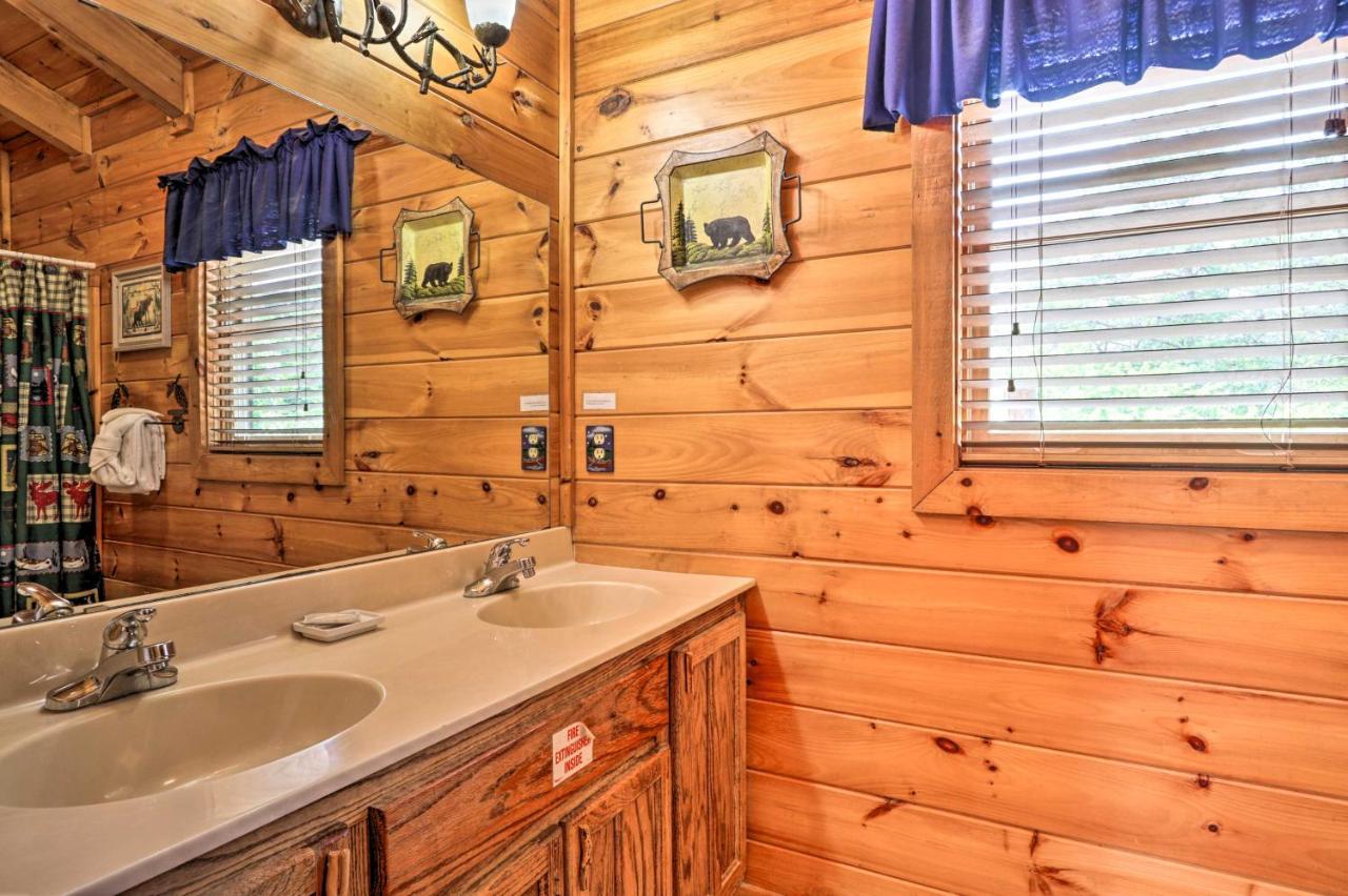 Pigeon Forge Getaway With Covered Patio And Hot Tub! Buitenkant foto