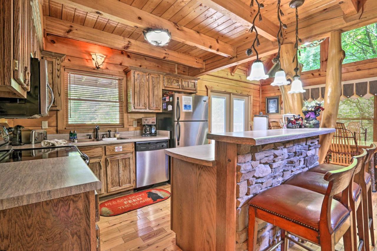 Pigeon Forge Getaway With Covered Patio And Hot Tub! Buitenkant foto
